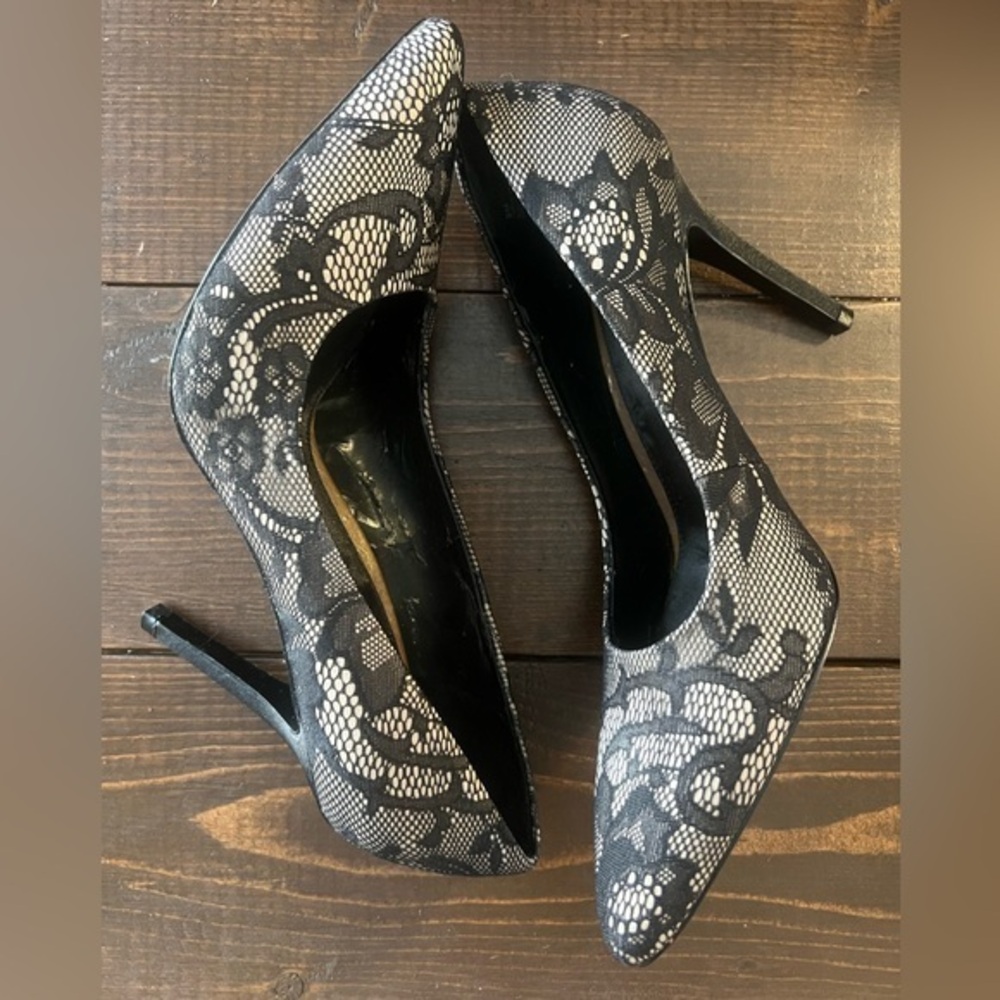 LOFT Elegant Black Lace Women’s Heels Size 8